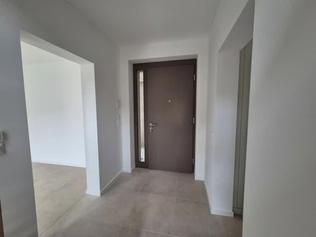 TcP35_lookmove_237178498_4.jpg
