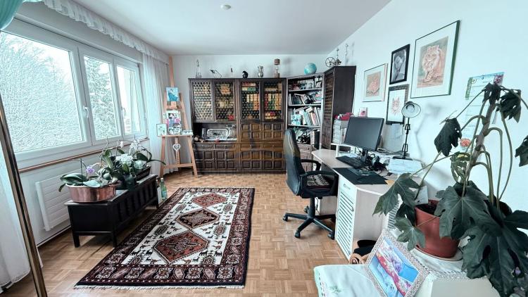 A VENDRE APPARTEMENT DE 4.5 PIÈCES EN PPE ET GARAGE
