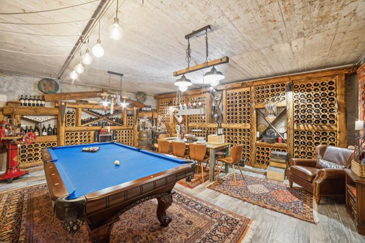 House for sale, 1730 (Hauterive, Switzerland)