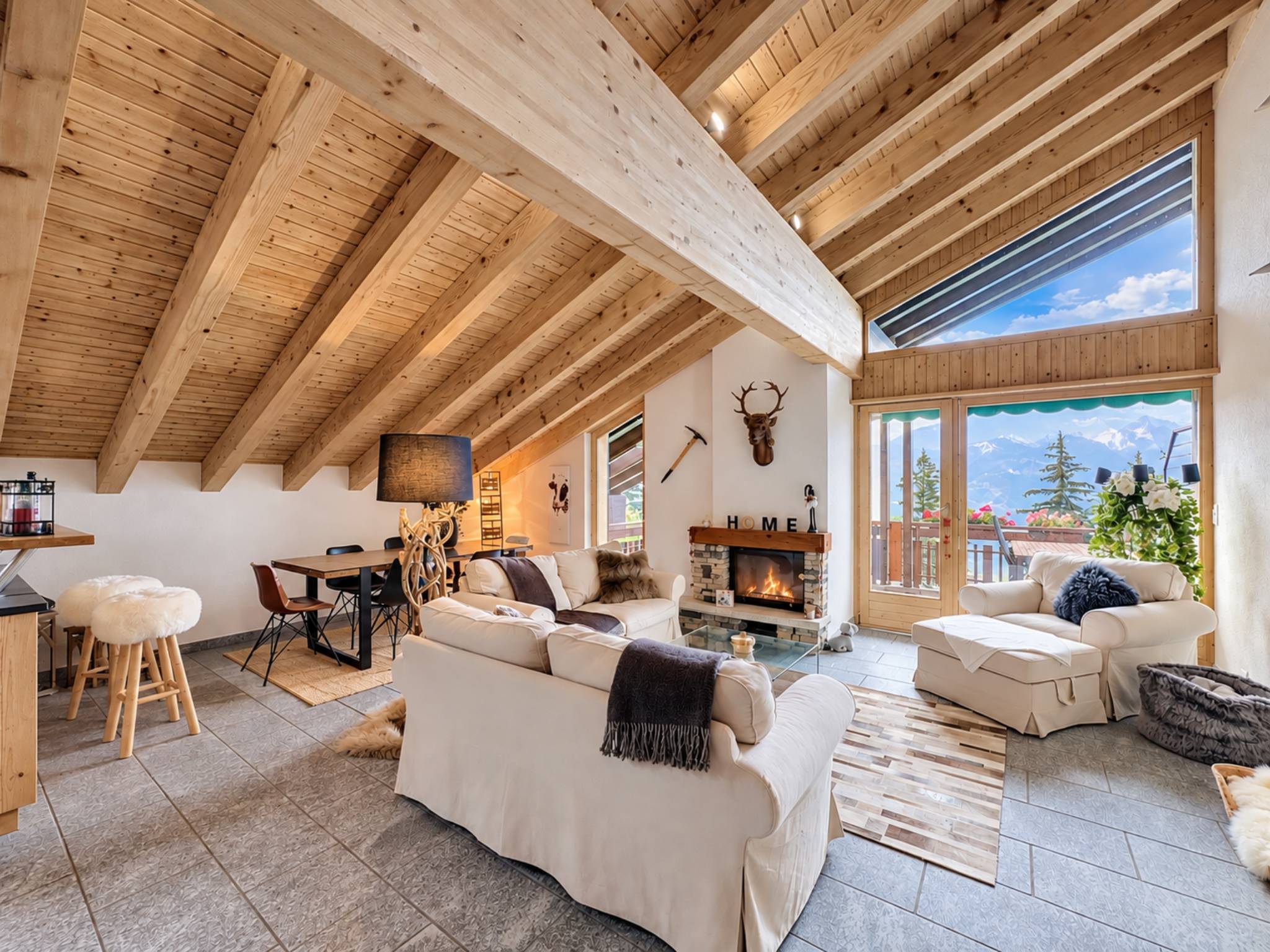 Très beau 4.5 pièces en duplex/attique avec très belle vue sur les Alpes