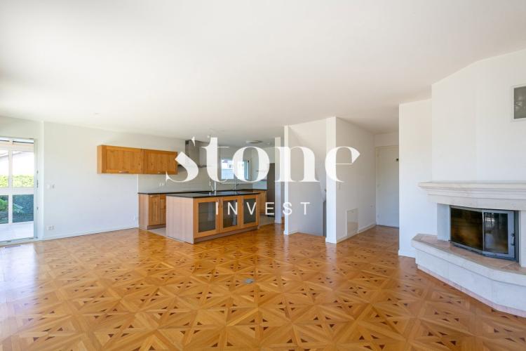 viO5c_lookmove_230923929_4.jpg