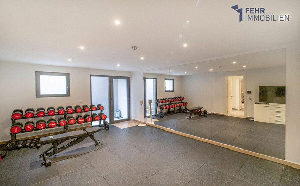 Fehr Immobilien - Top modernes, neuwertiges 6½-Zi.-Einfamilienhaus