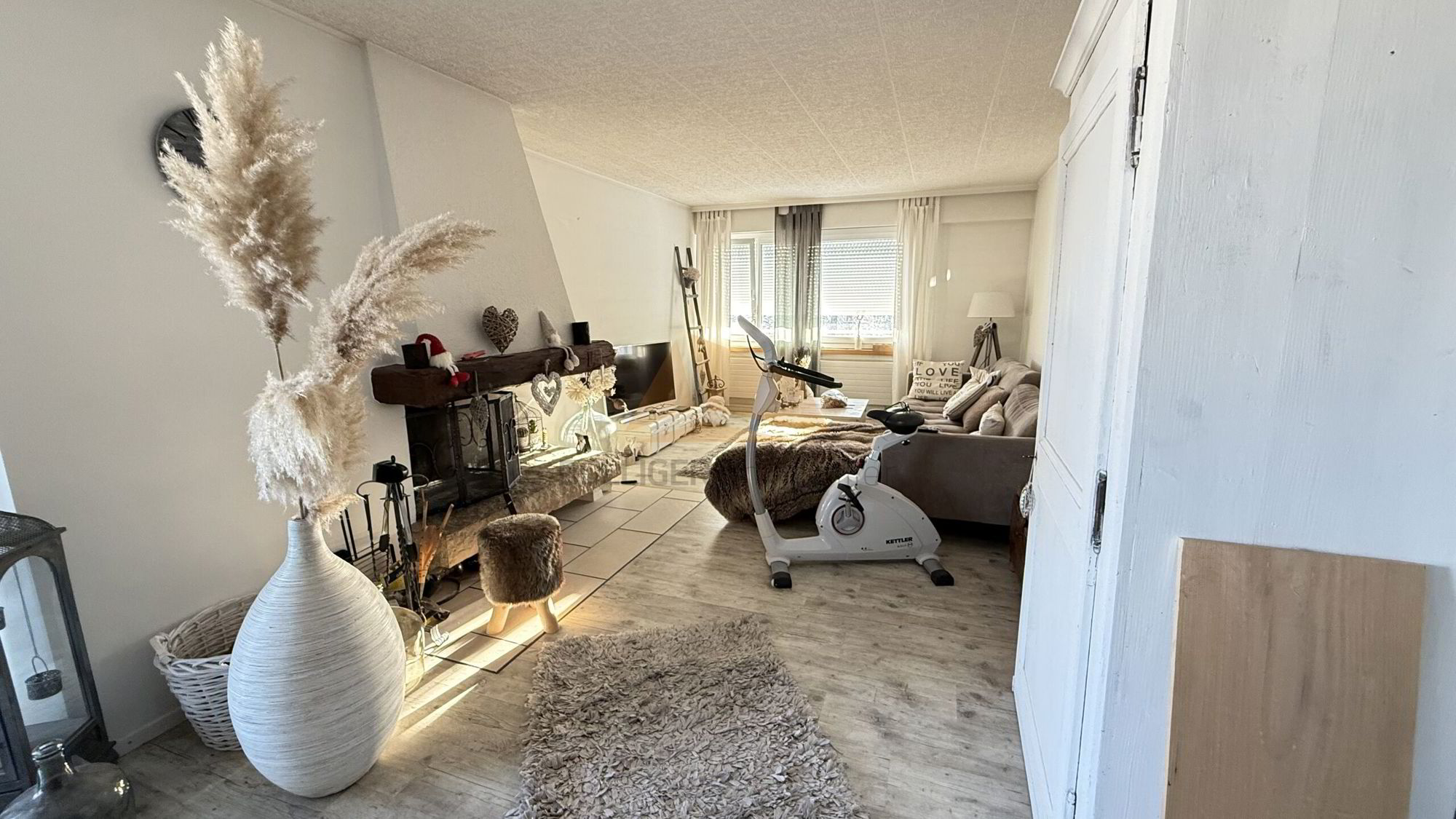 A VENDRE Appartement de 5.5 pièces et garage en PPE
