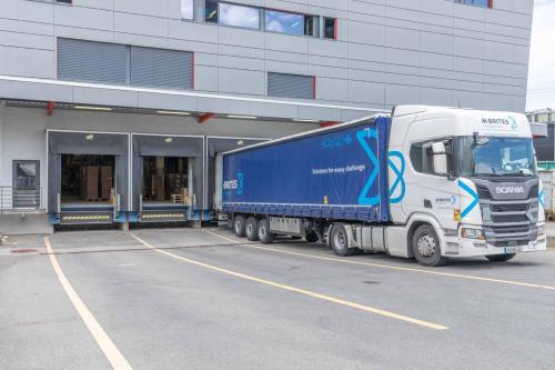 RARE ! Surface de stockage de 250 m² au centre de Genève