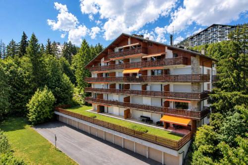 Charmant 3.5 pièces refait à neuf avec vue montagne