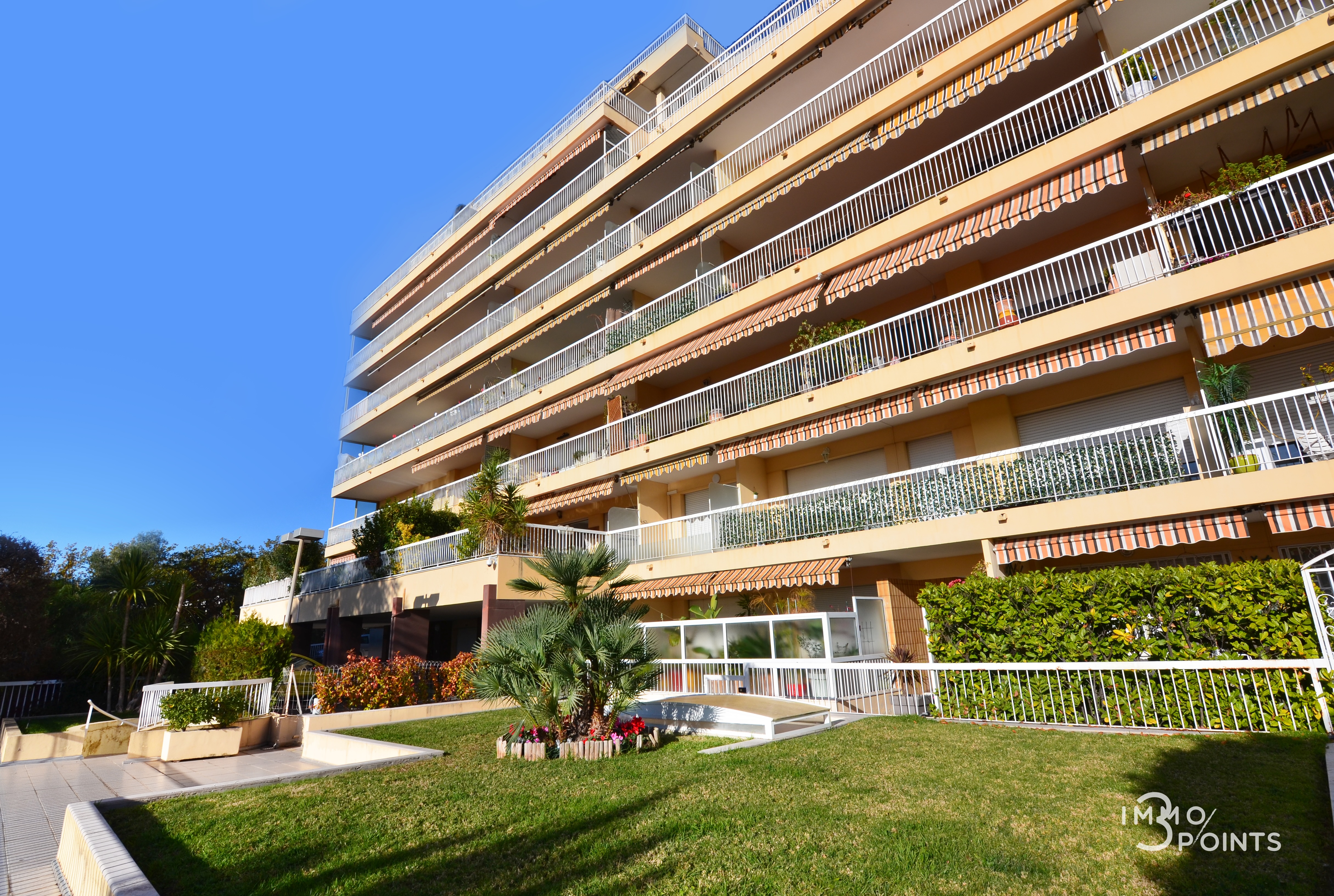 zPuqm_residence.jpg