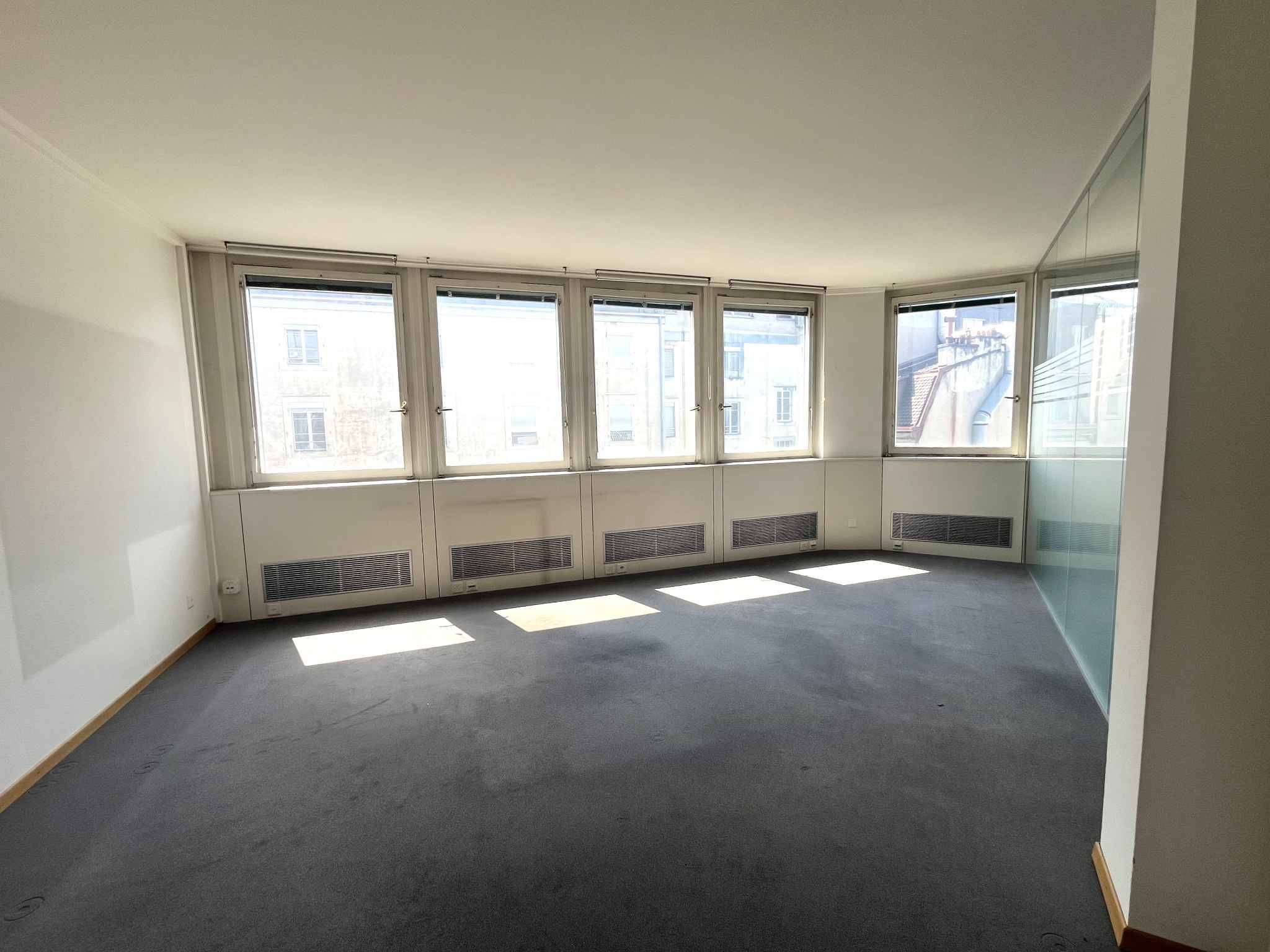 Bureaux 367m2 - Centre-Ville - courte durée